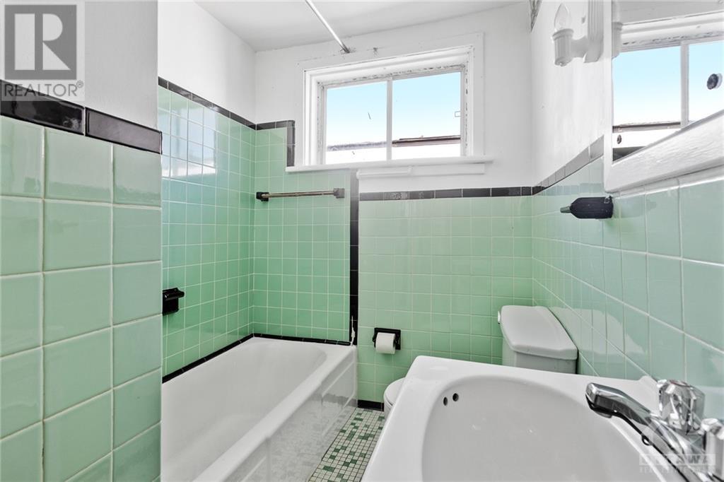 13 Pinehurst Avenue, Ottawa, Ontario  K1Y 1K2 - Photo 15 - 1365397