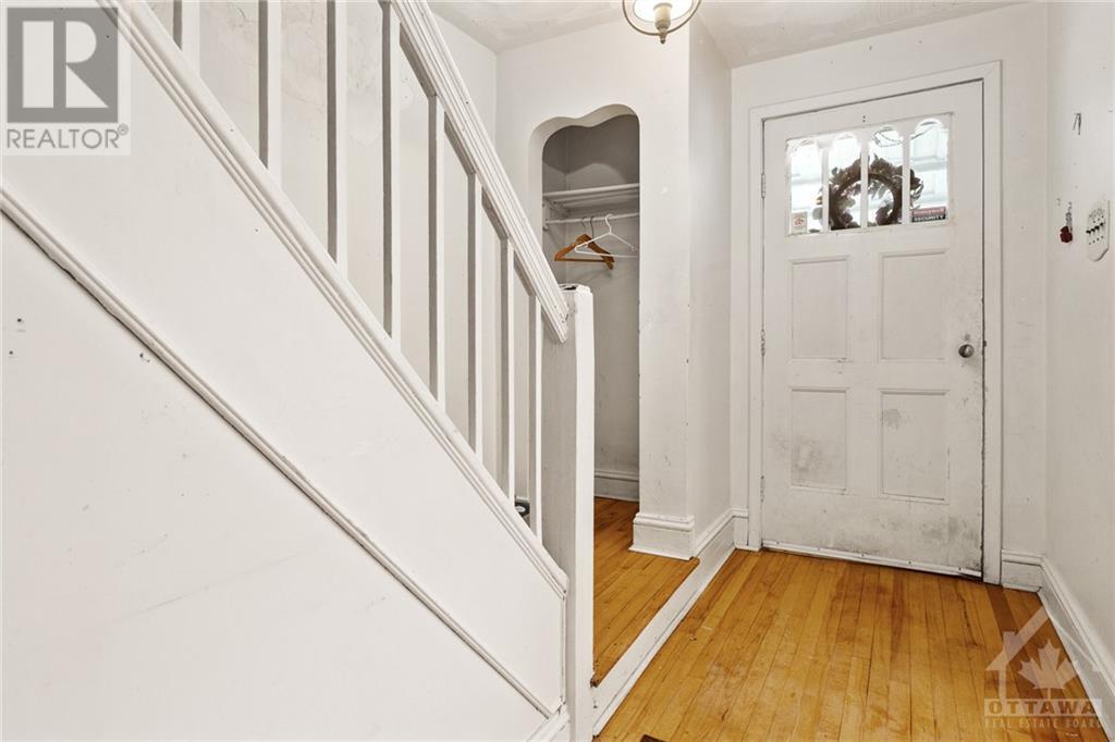 13 Pinehurst Avenue, Ottawa, Ontario  K1Y 1K2 - Photo 3 - 1365397