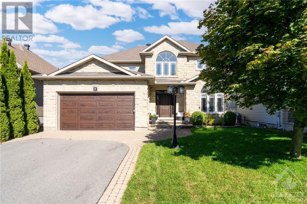 7 AZURITE CRESCENT, ottawa, Ontario