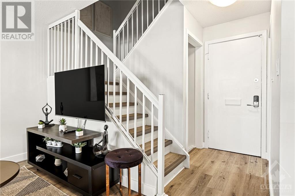 8-9 Majestic Drive, Ottawa, Ontario  K2G 1W4 - Photo 3 - 1365501
