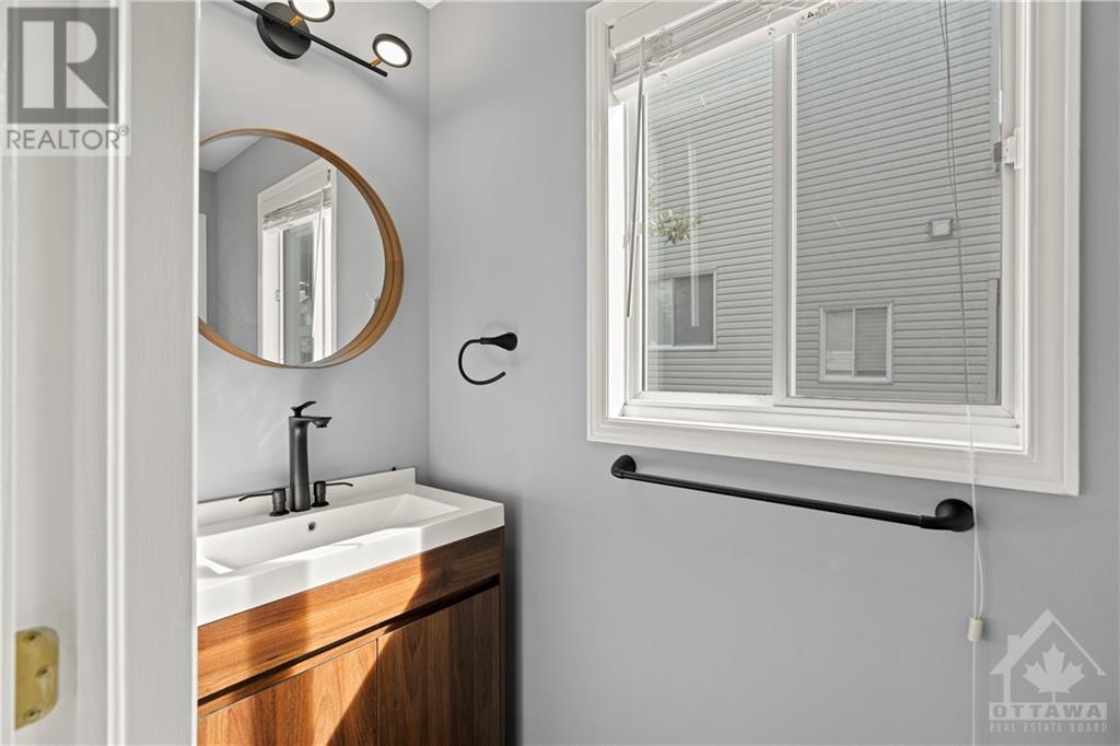 93 Crampton Drive, Ottawa, Ontario  K7C 4P8 - Photo 4 - 1364430