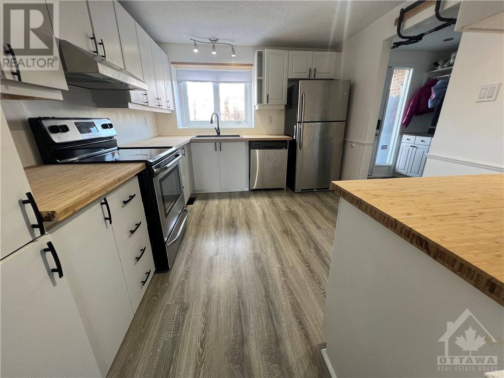 2296 Cotters Crescent, Ottawa, Ontario  K1V 8Y6 - Photo 2 - 1365906