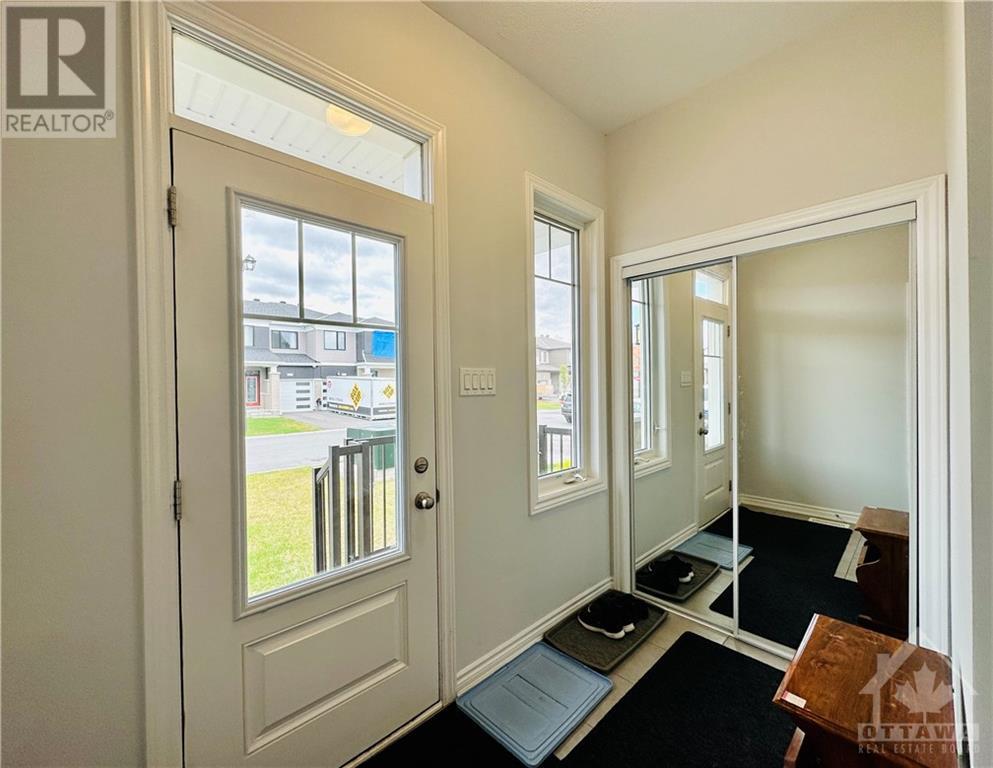 808 Regulus Ridge, Ottawa, Ontario  K2J 6S8 - Photo 3 - 1365912