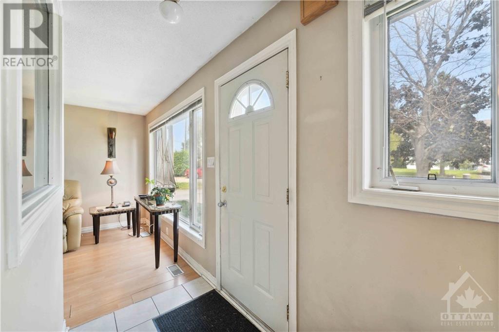 1556-1558 Maxime Street, Ottawa, Ontario  K1B 3L1 - Photo 3 - 1365604