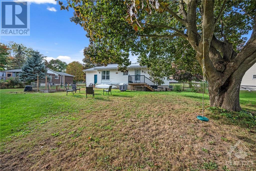 9 Bernard Crescent, Augusta, Ontario  K0E 1P0 - Photo 4 - 1365966