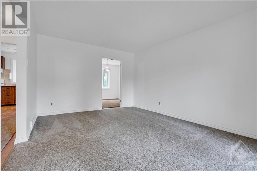 838 Eastvale Drive, Ottawa, Ontario  K1J 7A4 - Photo 5 - 1365620