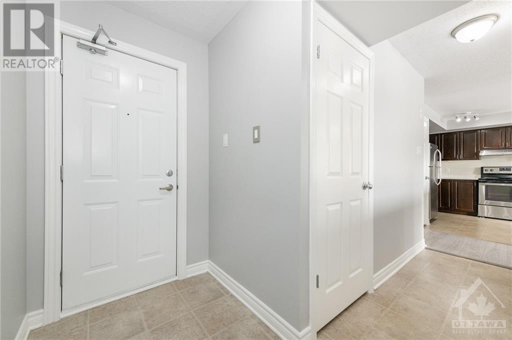 321 Cresthaven Drive Unit#1, Nepean, Ontario  K2G 4R5 - Photo 3 - 1365992