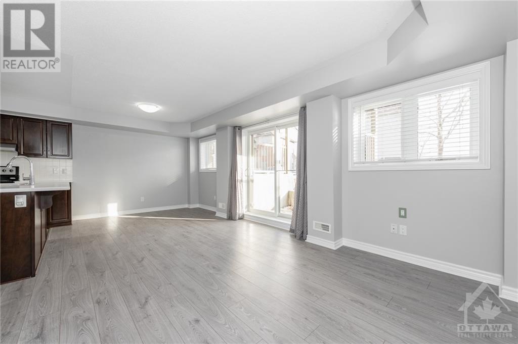 321 Cresthaven Drive Unit#1, Nepean, Ontario  K2G 4R5 - Photo 4 - 1365992