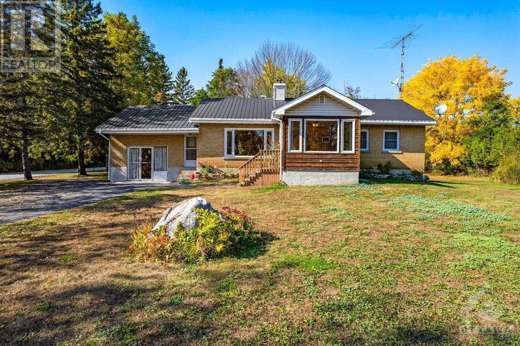 102 IRON MINE ROAD, lanark, Ontario