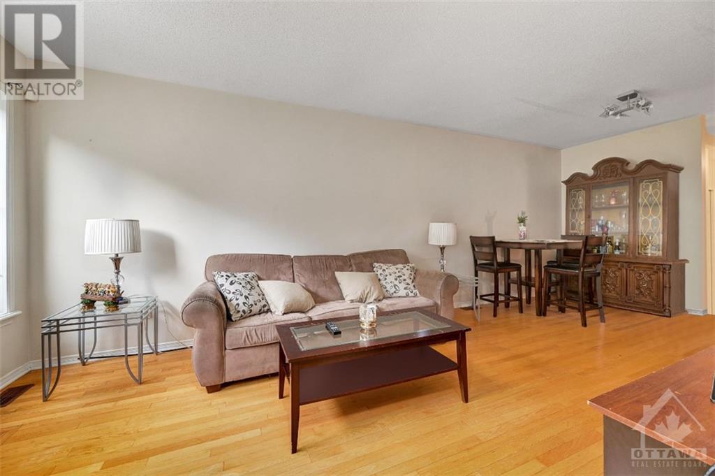 4576 Ogilvie Walk Crescent, Ottawa, Ontario  K1J 1G6 - Photo 5 - 1366087