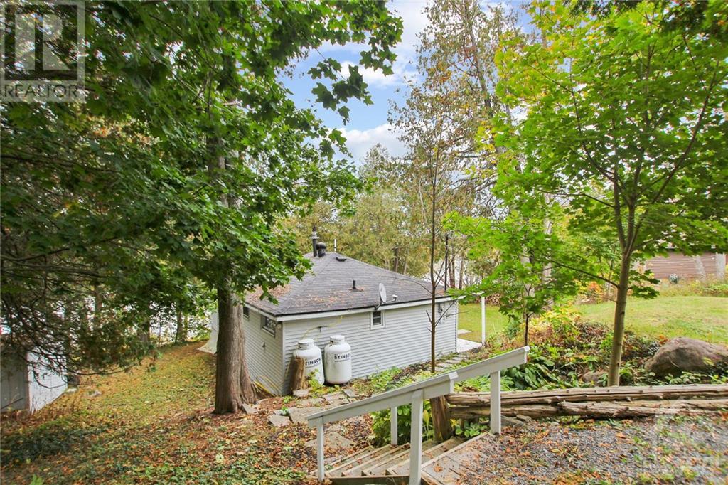 4568 Northwoods Drive, Ottawa, Ontario  K0A 3M0 - Photo 2 - 1366025