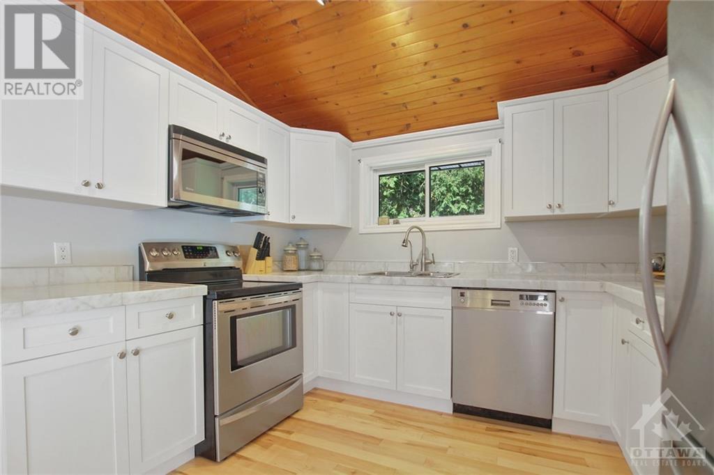4568 Northwoods Drive, Ottawa, Ontario  K0A 3M0 - Photo 9 - 1366025