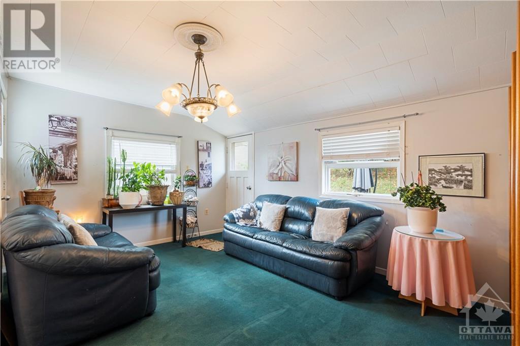 47-49 Townline Road E, Carleton Place, Ontario  K7C 2C8 - Photo 12 - 1365809