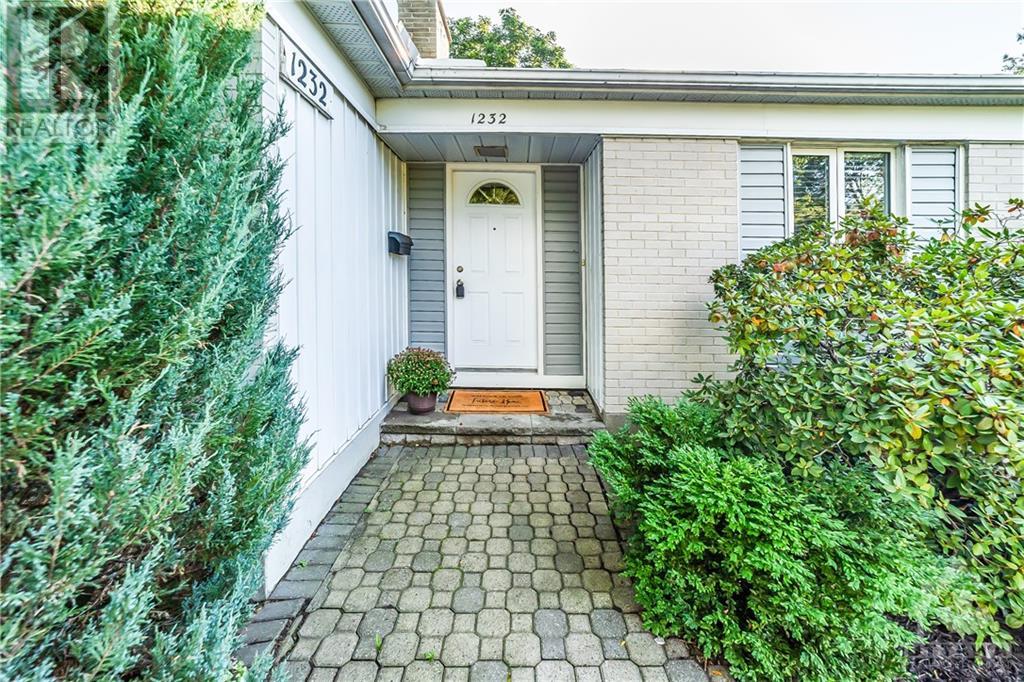 1232 Southwood Drive, Ottawa, Ontario  K2C 3C3 - Photo 4 - 1366174