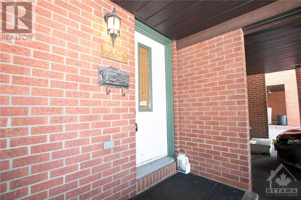 254 Bruyere Street, Ottawa, Ontario  K1N 5E6 - Photo 2 - 1363435