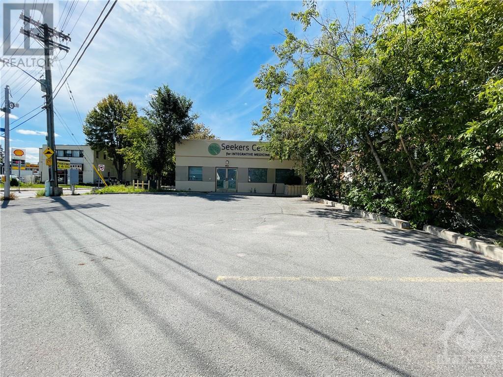 942 Merivale Road, Ottawa, Ontario  K1Z 5Z9 - Photo 3 - 1366201