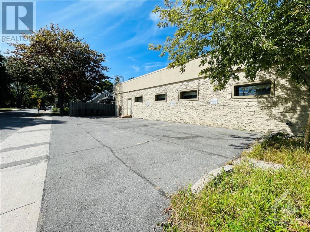 942 Merivale Road, Ottawa, Ontario  K1Z 5Z9 - Photo 4 - 1366201