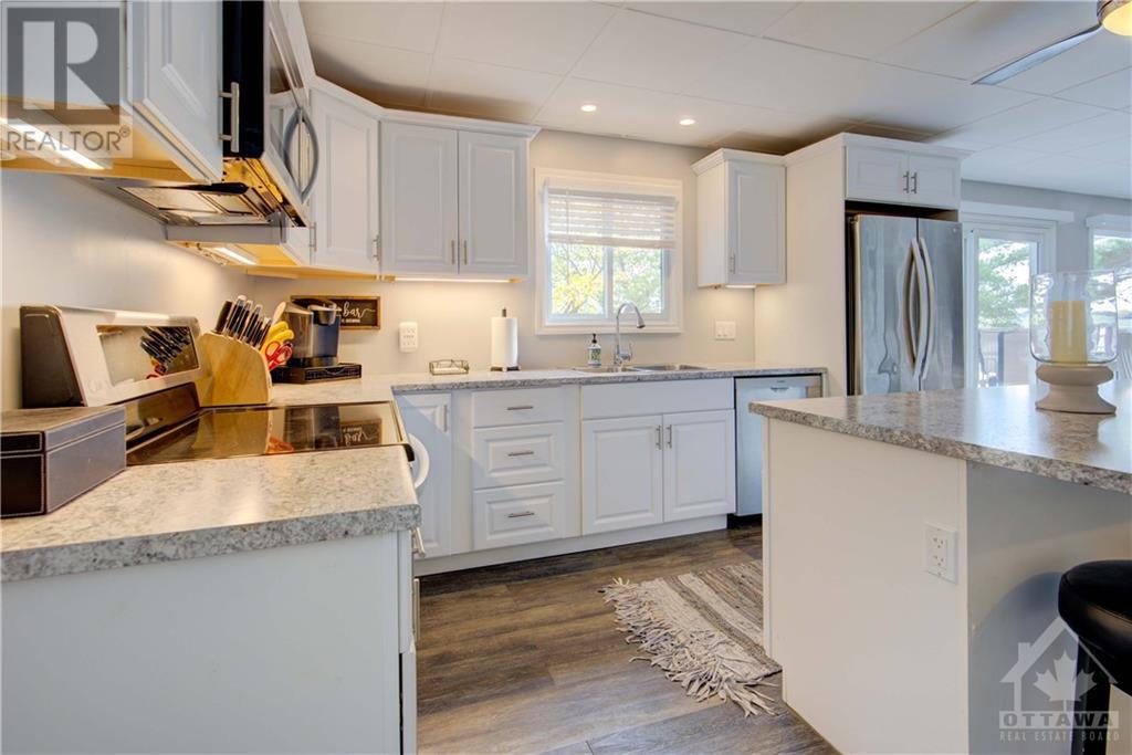 5539 Rideau Road, Seeley's Bay, Ontario  K0H 2N0 - Photo 8 - 1366205