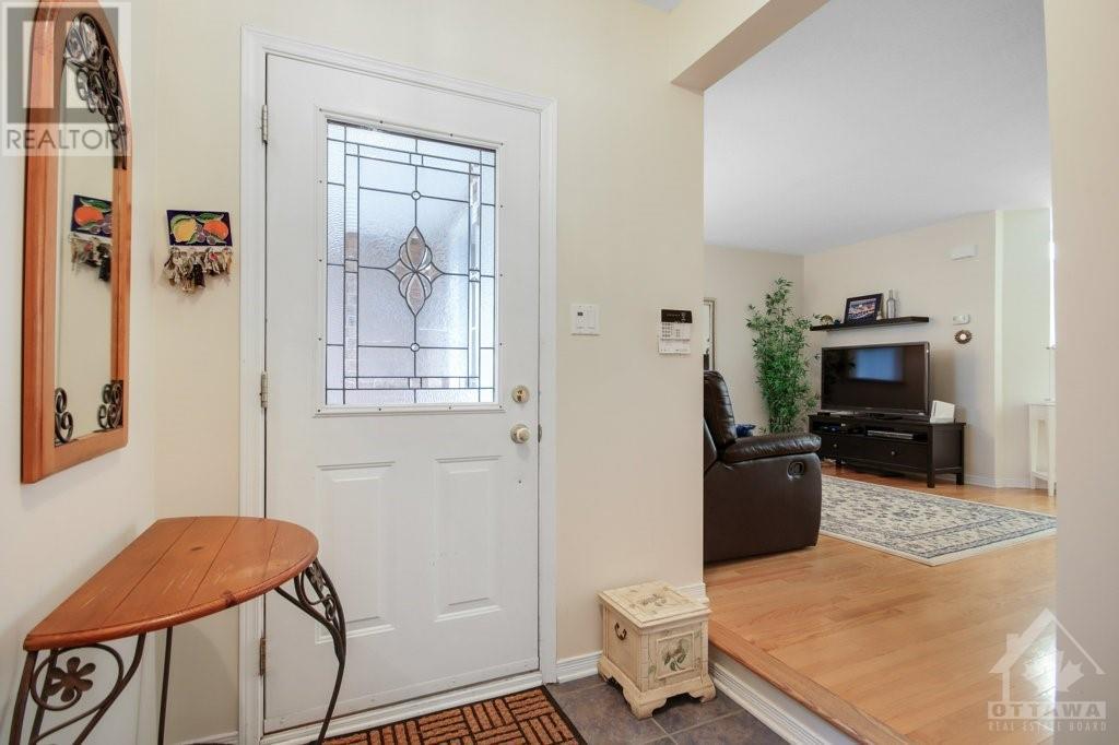 1002 Rocky Harbour Crescent, Ottawa, Ontario  K1V 1T9 - Photo 6 - 1365987