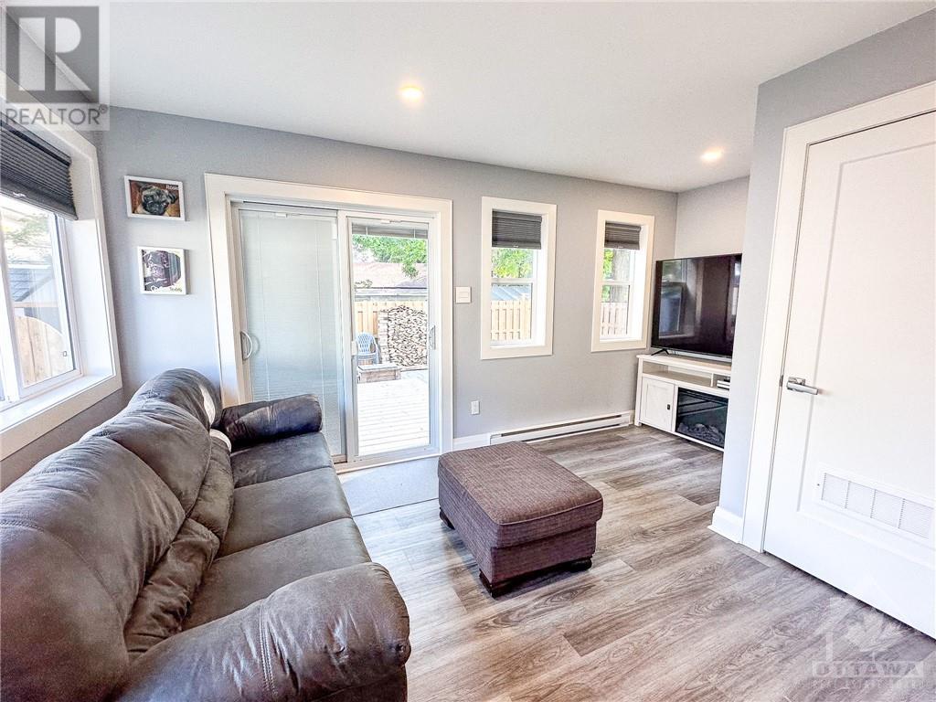 118 Brock Street E, Merrickville, Ontario  K0G 1N0 - Photo 9 - 1366171