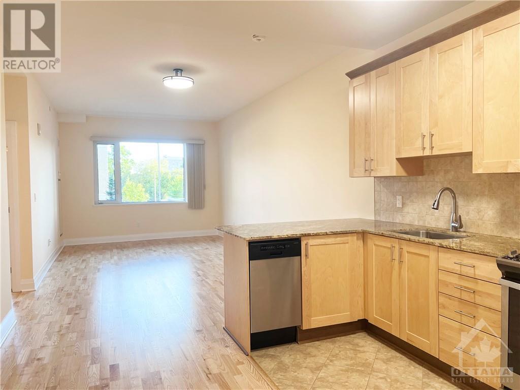 1425 Vanier Parkway Unit#219, Ottawa, Ontario  K1K 3W6 - Photo 3 - 1358352