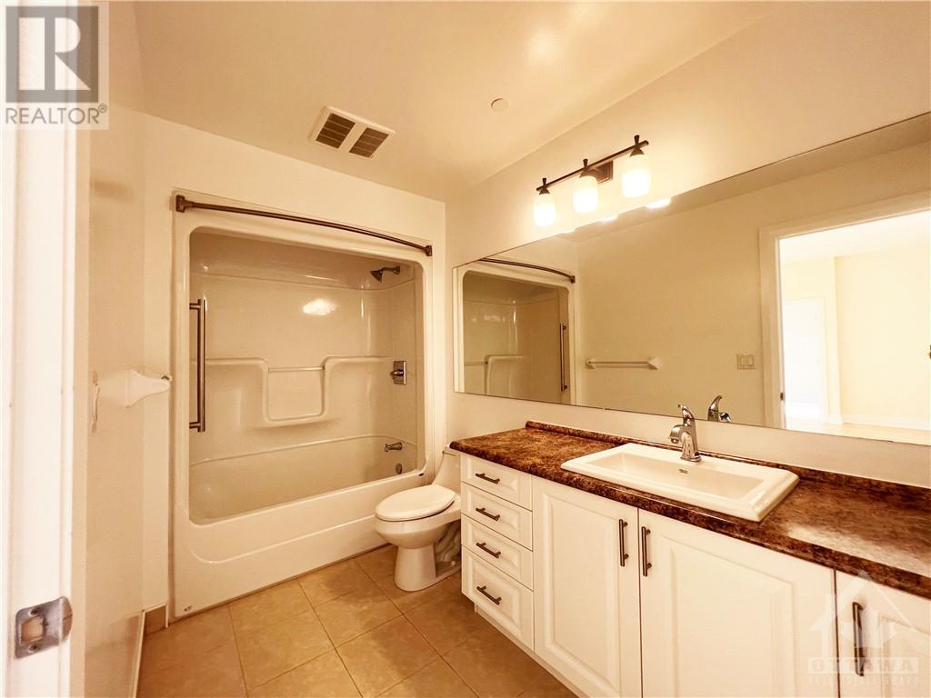 1425 Vanier Parkway Unit#204, Ottawa, Ontario  K1K 3W6 - Photo 12 - 1358351