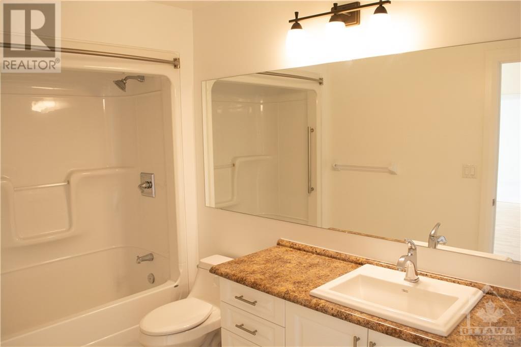 1425 Vanier Parkway Unit#204, Ottawa, Ontario  K1K 3W6 - Photo 13 - 1358351