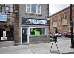 18 BECKWITH STREET N, smiths falls, Ontario