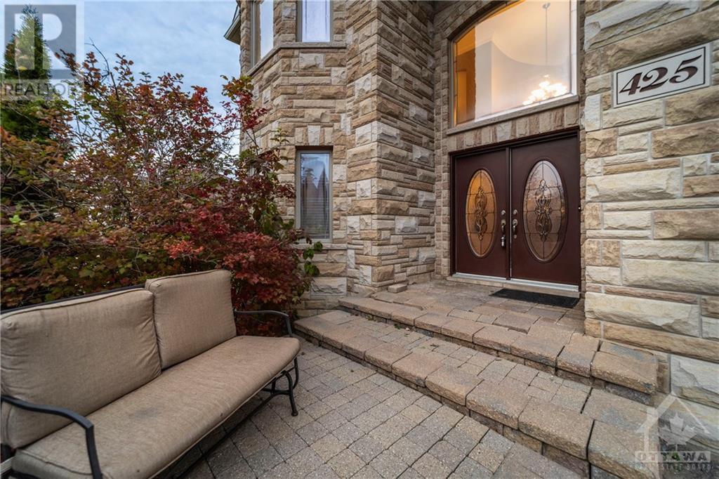425 Lockmaster Crescent, Ottawa, Ontario  K4M 1L8 - Photo 2 - 1366293