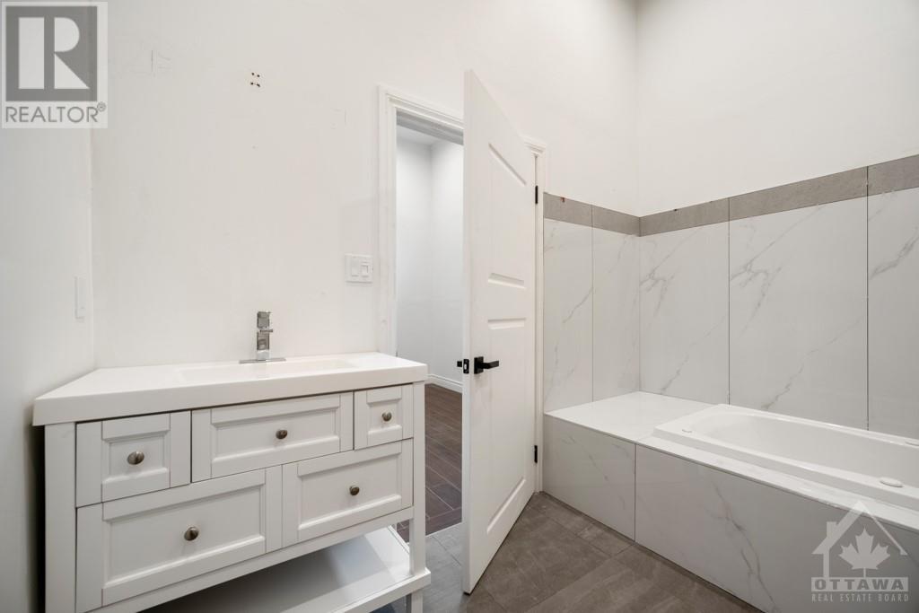 4237 Glen Roy Road, Apple Hill, Ontario  K0C 1B0 - Photo 18 - 1366453