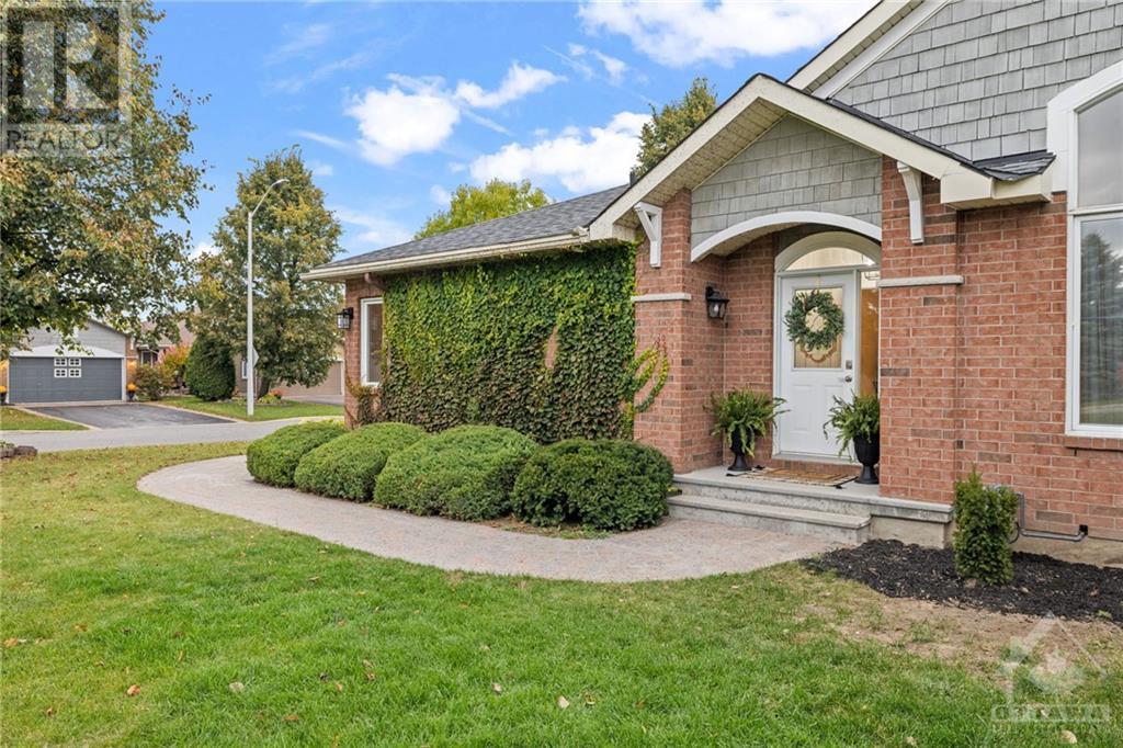 804 Hot Springs Way, Ottawa, Ontario  K1V 1S5 - Photo 2 - 1366328