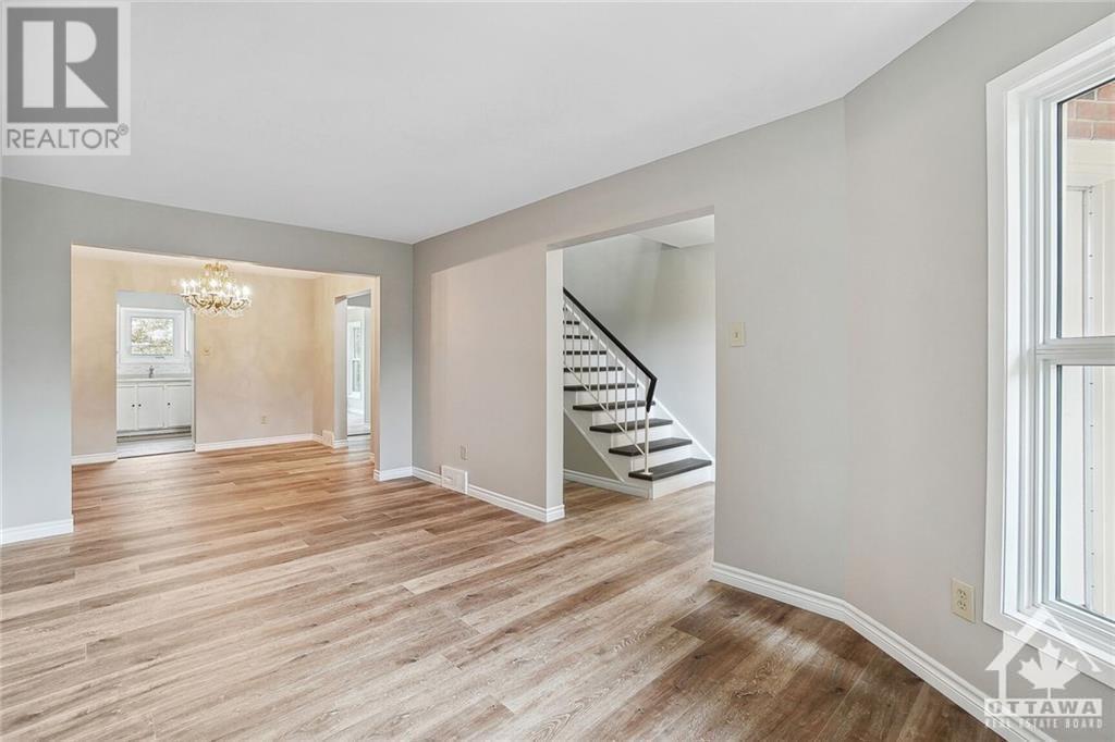 1444 Laurin Crescent, Ottawa, Ontario  K1E 3H1 - Photo 5 - 1366354