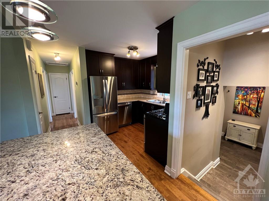 16 Steel Street, Ottawa, Ontario  K1J 6R4 - Photo 4 - 1366509