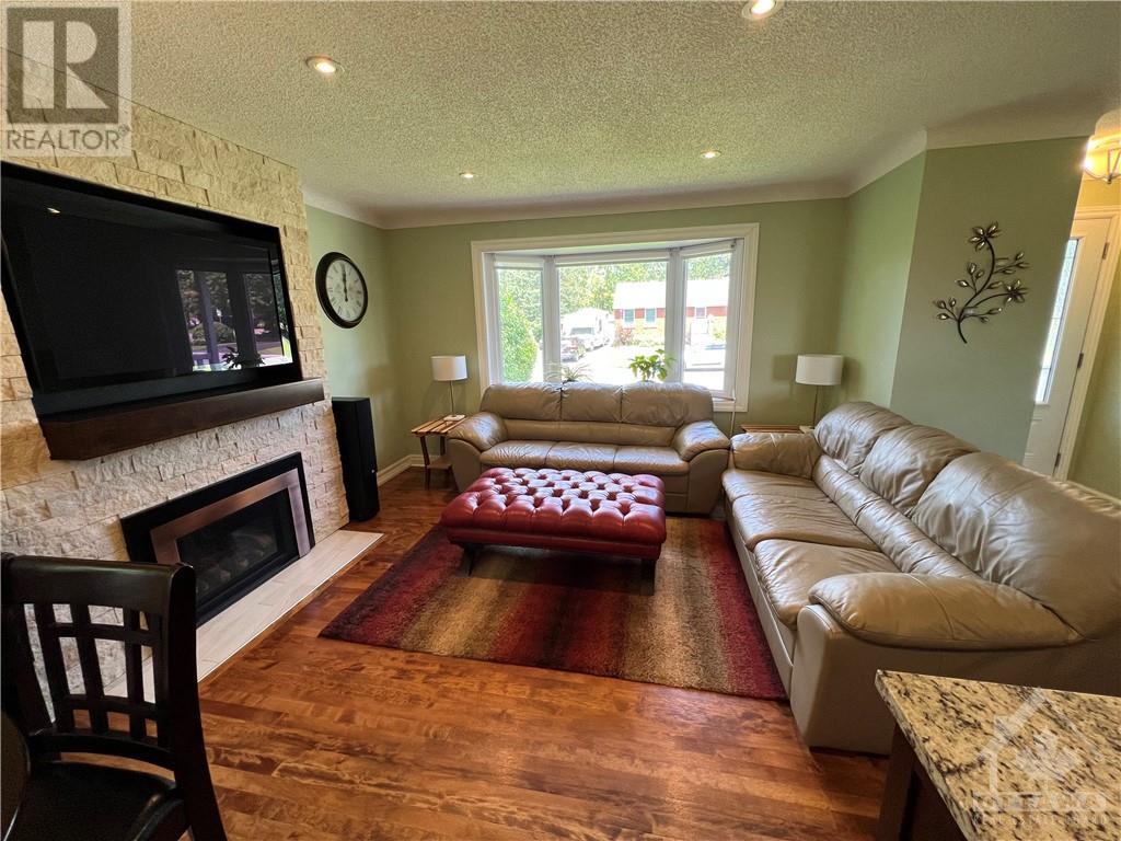 16 Steel Street, Ottawa, Ontario  K1J 6R4 - Photo 6 - 1366509