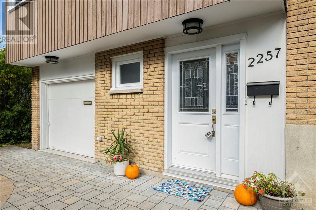 2257 Samuel Drive, Ottawa, Ontario  K1G 3C3 - Photo 2 - 1366350