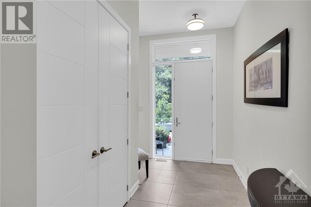 48 Byron Avenue Unit#a, Ottawa, Ontario  K1Y 3J1 - Photo 2 - 1366534