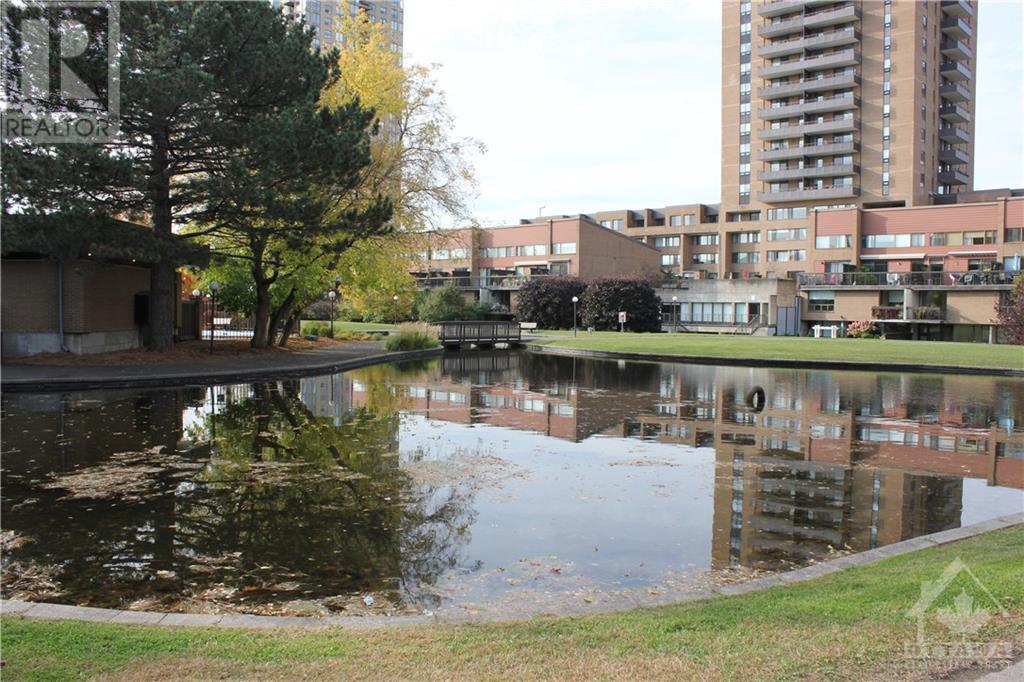 250 Brittany Drive Unit#102, Ottawa, Ontario  K1K 4M1 - Photo 4 - 1366715