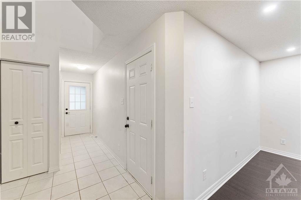 217 Kingswell Street, Ottawa, Ontario  K1T 0L1 - Photo 3 - 1366676