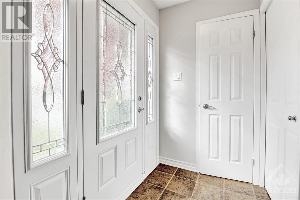 1748 Stoneboat Crescent, Orleans, Ontario  K1C 1W9 - Photo 3 - 1366776