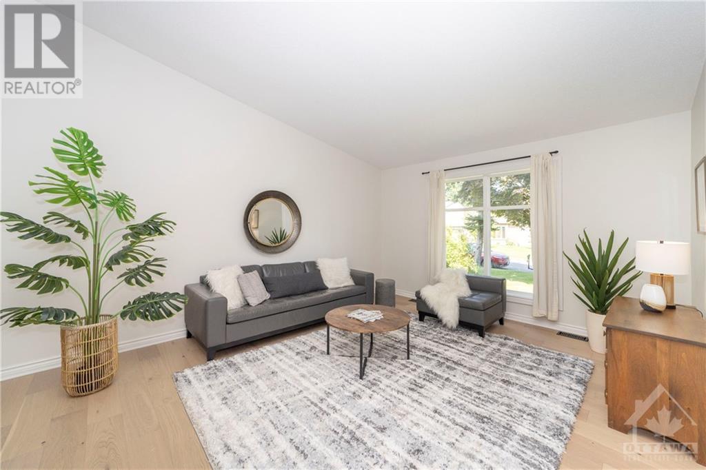 33 Aldgate Crescent, Ottawa, Ontario  K2J 2C8 - Photo 3 - 1366797