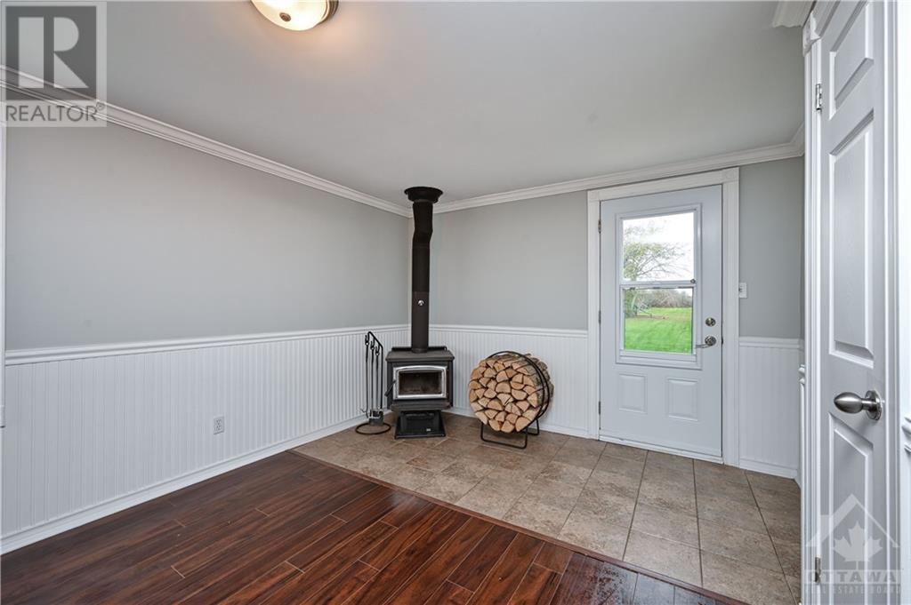 568 15 Highway, Lombardy, Ontario  K0G 1L0 - Photo 5 - 1366631