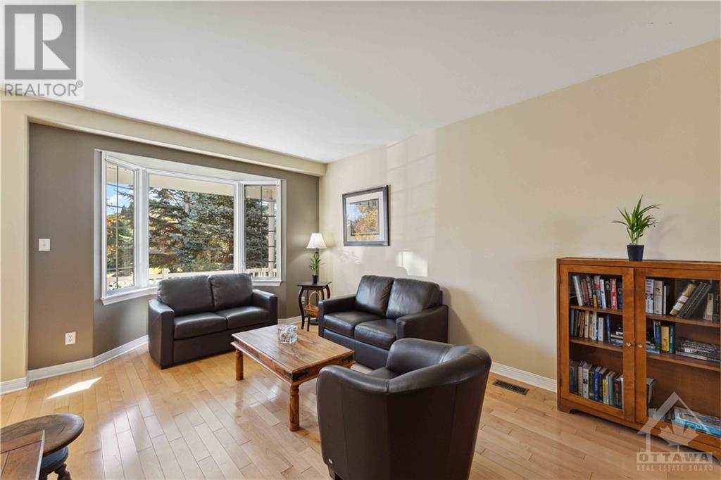 6295 Ottawa Street W, Richmond, Ontario  K0A 2Z0 - Photo 5 - 1366841