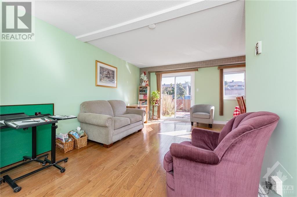 1538 Queensdale Avenue, Gloucester, Ontario  K1T 1R7 - Photo 4 - 1365828