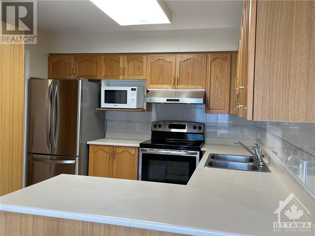 16 Gray Crescent, Ottawa, Ontario  K2K 3J5 - Photo 8 - 1366572