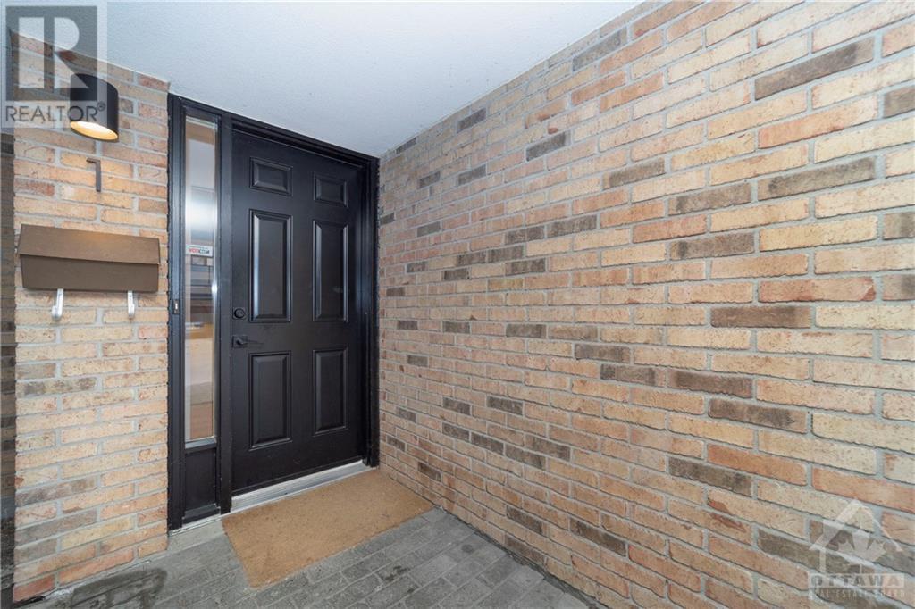 575 Old St Patrick Street Unit#1, Ottawa, Ontario  K1N 9H5 - Photo 2 - 1365067