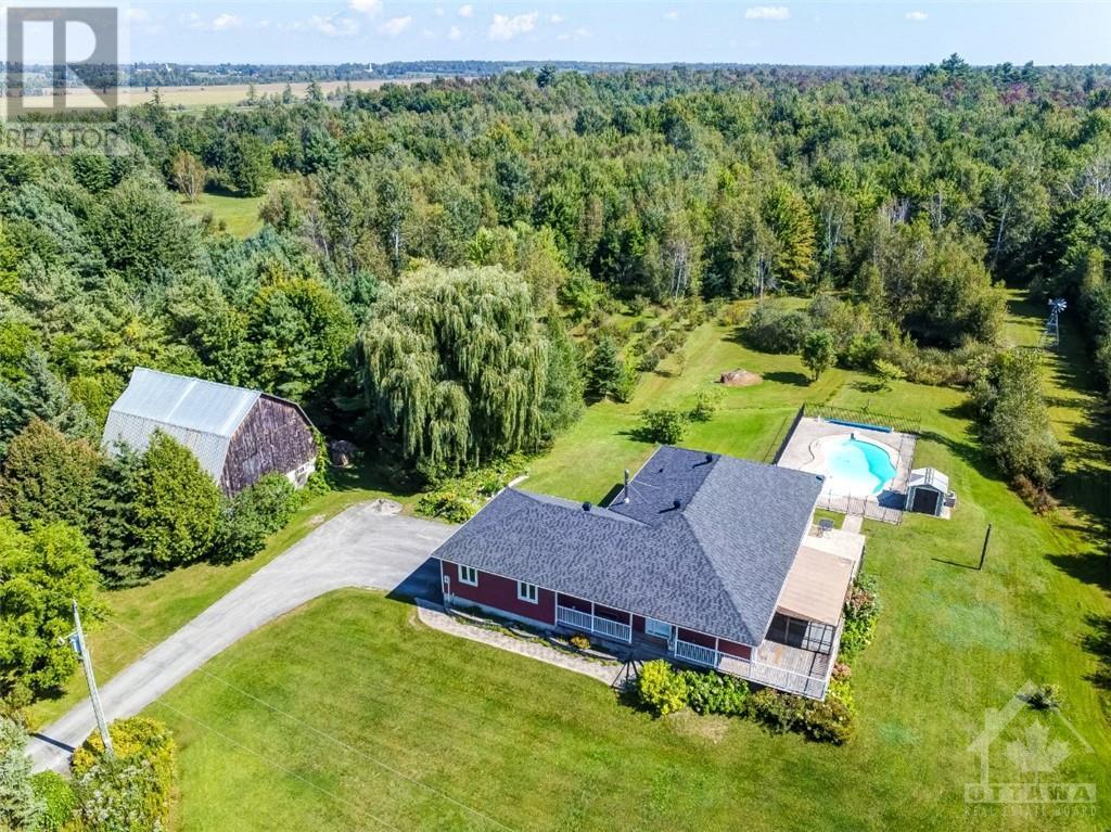 4395 SARSFIELD ROAD, navan, Ontario