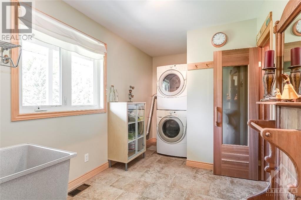 4395 Sarsfield Road, Navan, Ontario  K4B 1J1 - Photo 17 - 1366799
