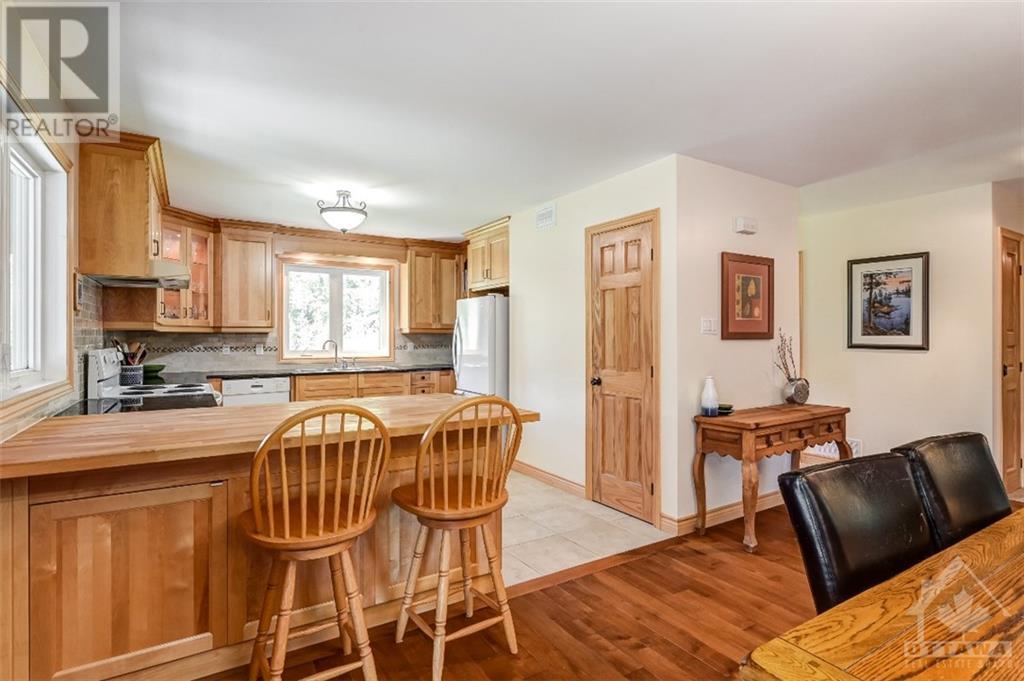 4395 Sarsfield Road, Navan, Ontario  K4B 1J1 - Photo 8 - 1366799