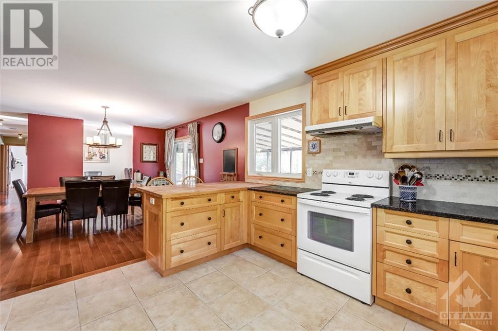 4395 Sarsfield Road, Navan, Ontario  K4B 1J1 - Photo 9 - 1366799