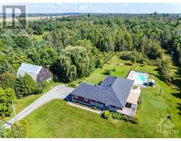 4395 SARSFIELD ROAD, navan, Ontario